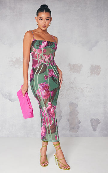 https://cdn-img.prettylittlething.com/2/a/b/1/2ab13fb584c911fabdf0820191e98a696a4e6d6d_cna9119_1.jpg