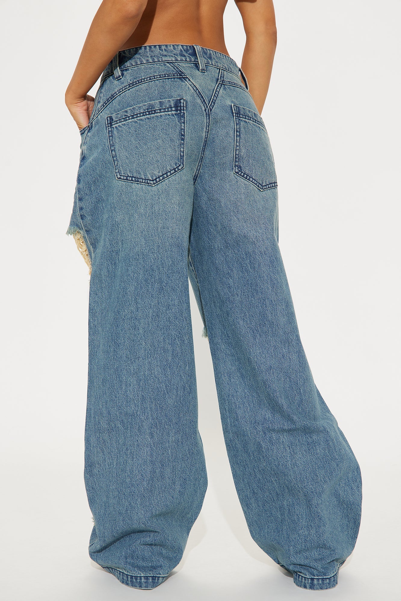 https://cdn.shopify.com/s/files/1/0293/9277/files/05-01-25_S5_20_FN15151HBATJ_VintageWash_TK_JS_11-59-27_1291_PXF.jpg?v=1746290882